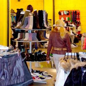 Магазины одежды и обуви Тихвина